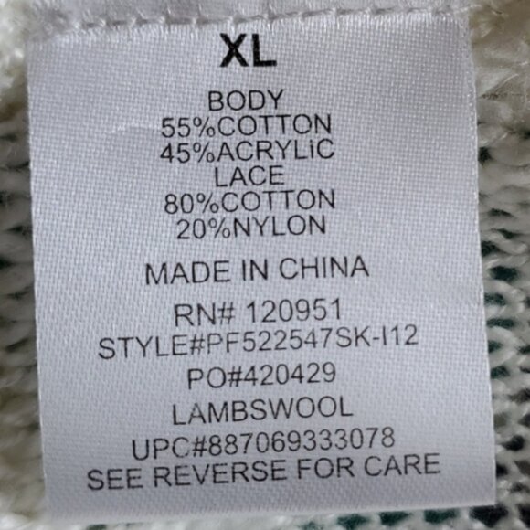 🌲🎿❤️🎁🌲⛷️⭐🎁⛷️ Winter White Lacey Sweater w/ Lace Trim  (L - XL) - Picture 6 of 16